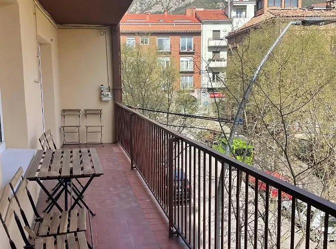Apartamento Centrico En Berga - Alberga